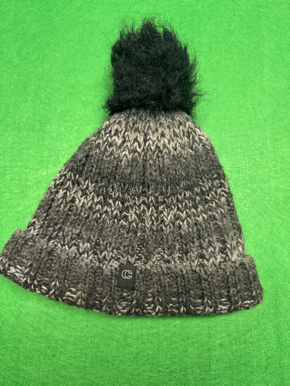 Cozy Marled Gray Knit Pom Beanie - Women